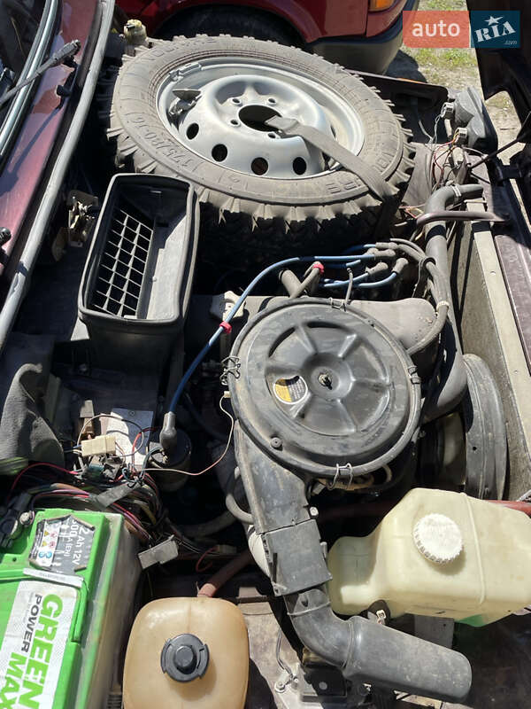 Позашляховик / Кросовер ВАЗ / Lada 21213 Niva 2004 в Гайсину