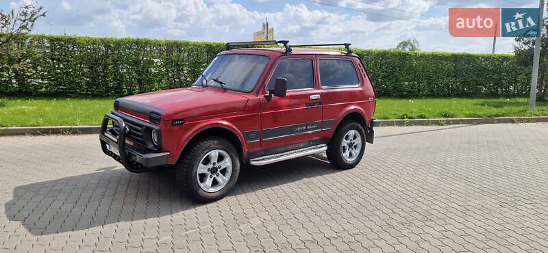 Внедорожник / Кроссовер ВАЗ / Lada 21213 Niva 2004 в Мукачево