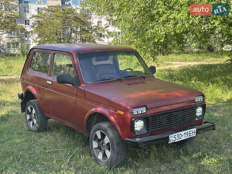 Внедорожник / Кроссовер ВАЗ 21213 Niva 2004 в 
