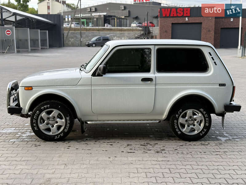 Внедорожник / Кроссовер ВАЗ / Lada 21213 Niva 2002 в Хмельницком