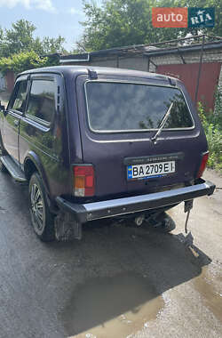Внедорожник / Кроссовер ВАЗ 21213 Niva 2004 в 
