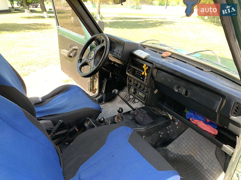 Позашляховик / Кросовер ВАЗ / Lada 21213 Niva 2001 в Бобринці