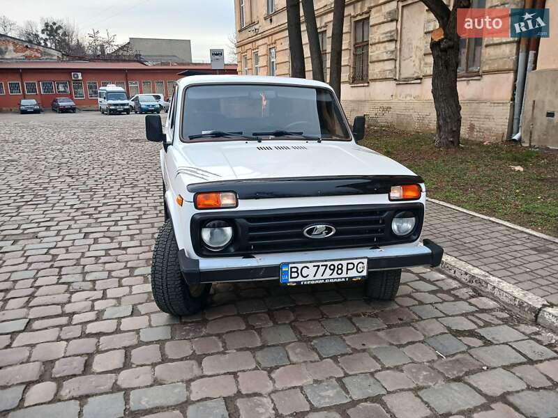 Внедорожник / Кроссовер ВАЗ / Lada 21213 Niva 1998 в Львове