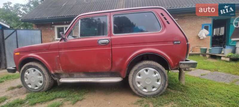 Позашляховик / Кросовер ВАЗ / Lada 21213 Niva 1995 в Немирові
