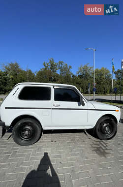 Внедорожник / Кроссовер ВАЗ 21213 Niva 2003 в 