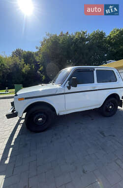Внедорожник / Кроссовер ВАЗ 21213 Niva 2003 в 