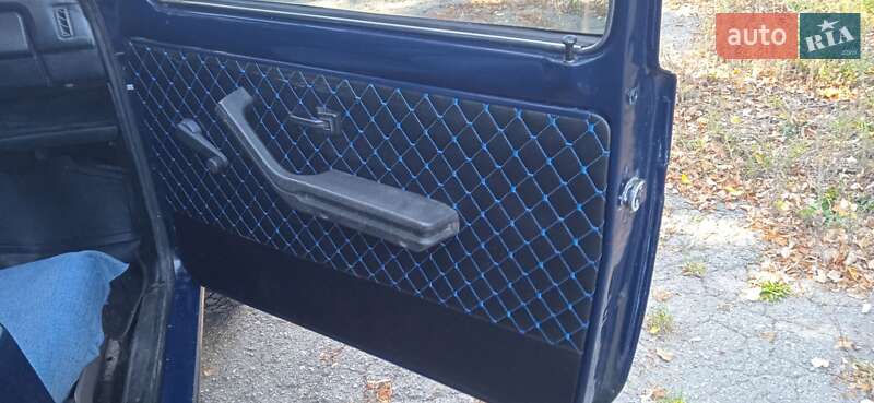 Внедорожник / Кроссовер ВАЗ / Lada 21213 Niva 2002 в Богуславе