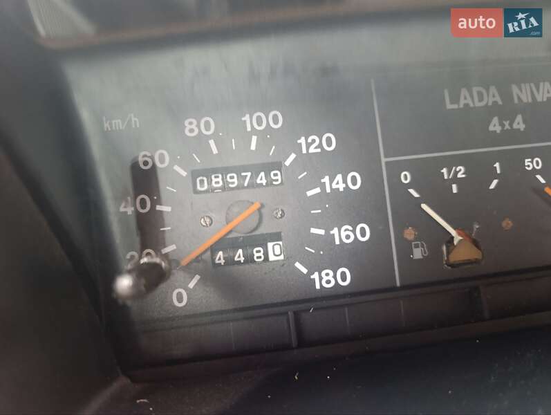 Позашляховик / Кросовер ВАЗ / Lada 21213 Niva 2002 в Бурштині