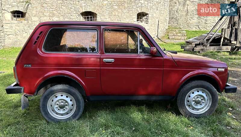 Внедорожник / Кроссовер ВАЗ / Lada 21213 Niva 1998 в Каменец-Подольском