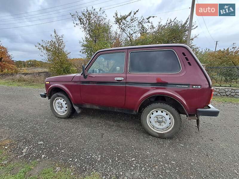 Внедорожник / Кроссовер ВАЗ / Lada 21213 Niva 2004 в Великой Багачке