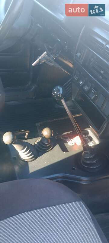 Внедорожник / Кроссовер ВАЗ / Lada 21213 Niva 2002 в Гайсине