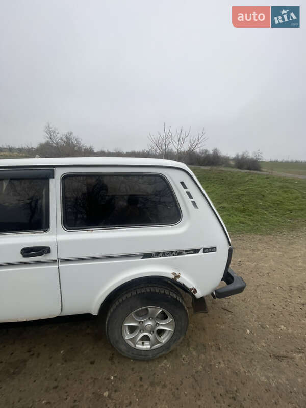 Внедорожник / Кроссовер ВАЗ / Lada 21213 Niva 1995 в Измаиле фото 3 Внедорожник / Кроссовер ВАЗ / Lada 21213 Niva 1995 в Измаиле