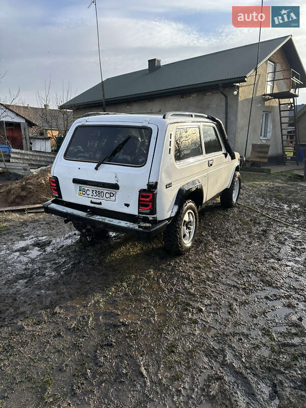 Позашляховик / Кросовер ВАЗ / Lada 21213 Niva 1999 в Золочеві