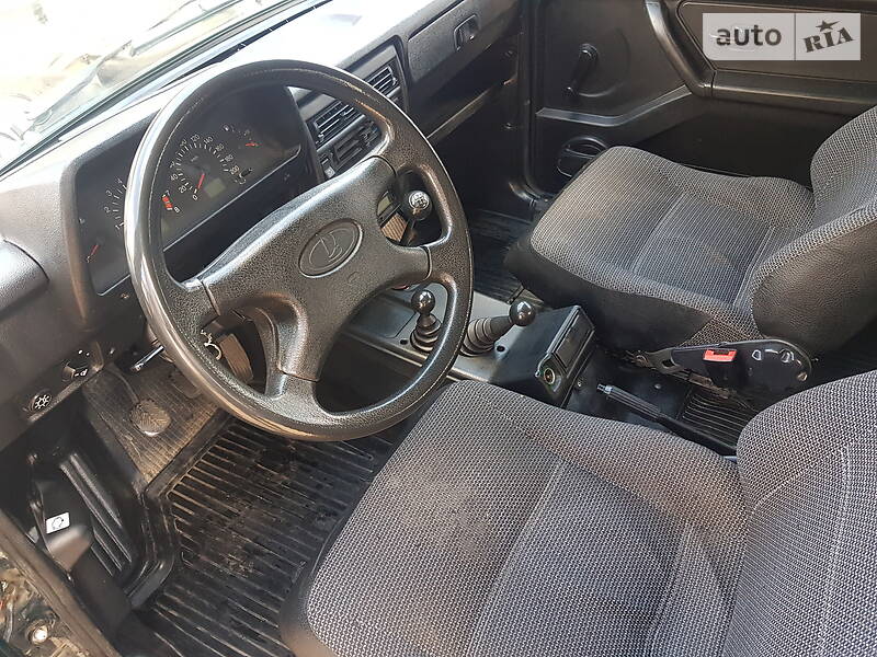 Позашляховик / Кросовер ВАЗ / Lada 21214 / 4x4 2015 в Хмельницькому