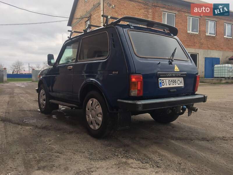 Позашляховик / Кросовер ВАЗ / Lada 21214 / 4x4 2009 в Шишаках