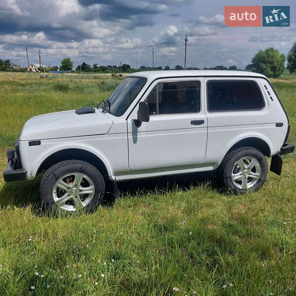 Внедорожник / Кроссовер ВАЗ / Lada 21214 / 4x4 1996 в Черкассах фото 2 Внедорожник / Кроссовер ВАЗ / Lada 21214 / 4x4 1996 в Черкассах