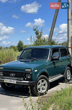 Внедорожник / Кроссовер ВАЗ / Lada 21214 / 4x4 2010 в Змиеве