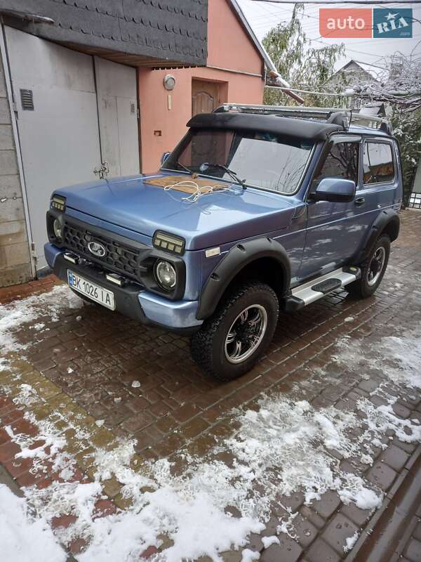 Позашляховик / Кросовер ВАЗ / Lada 21214 / 4x4 2007 в Рівному