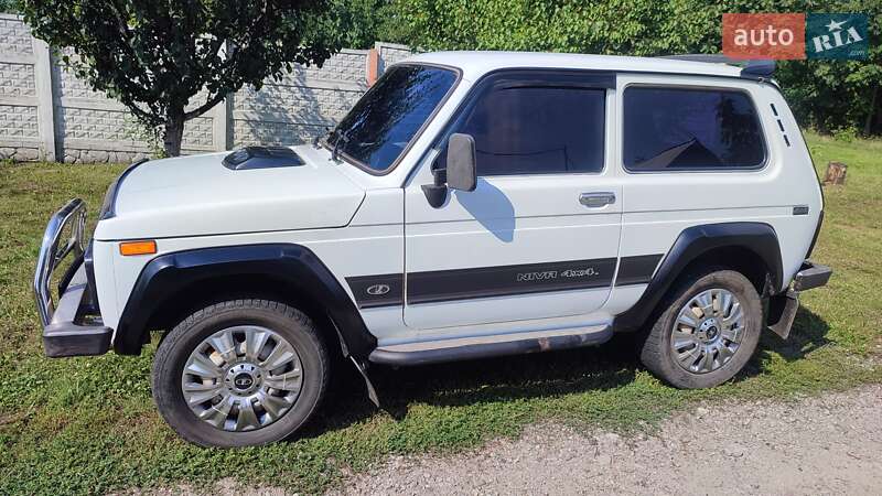 Внедорожник / Кроссовер ВАЗ / Lada 21214 / 4x4 2009 в Константиновке (Краматорского района) фото 7 Внедорожник / Кроссовер ВАЗ / Lada 21214 / 4x4 2009 в Константиновке (Краматорского района)