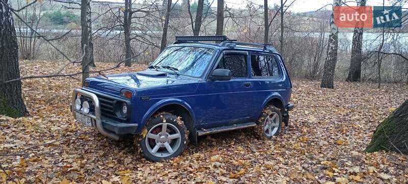 Позашляховик / Кросовер ВАЗ / Lada 21214 / 4x4 2009 в Харкові