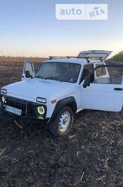 Внедорожник / Кроссовер ВАЗ / Lada 21214 / 4x4 2008 в Арцизе