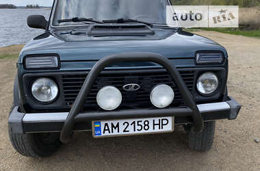 Позашляховик / Кросовер ВАЗ / Lada 21214 / 4x4 2012 в Малині