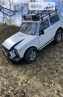 Позашляховик / Кросовер ВАЗ / Lada 21214 / 4x4 2007 в Володарці