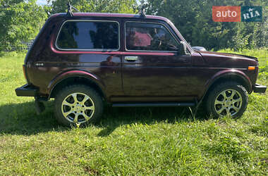 Позашляховик / Кросовер ВАЗ / Lada 21214 / 4x4 2011 в Гощі