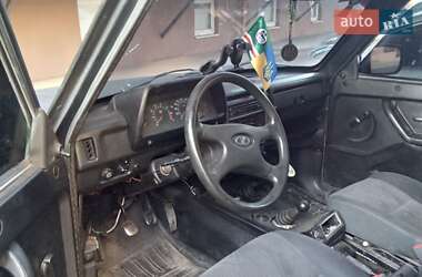 Позашляховик / Кросовер ВАЗ 21214 / 4x4 2012 в 
