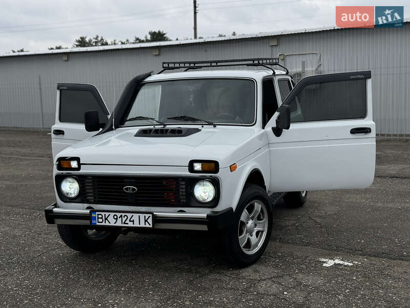 Позашляховик / Кросовер ВАЗ / Lada 21214 / 4x4 2008 в Києві