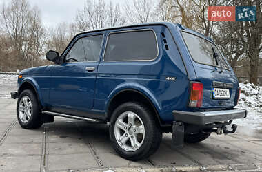 Позашляховик / Кросовер ВАЗ / Lada 21214 / 4x4 2010 в Смілі