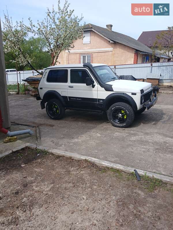 Внедорожник / Кроссовер ВАЗ / Lada 21214 / 4x4 2012 в Козове