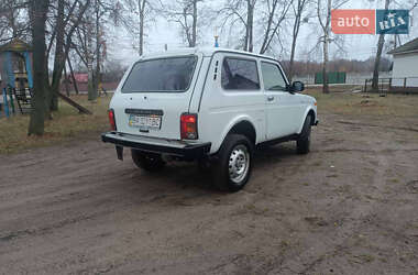 Позашляховик / Кросовер ВАЗ / Lada 21214 / 4x4 2013 в Лебедині