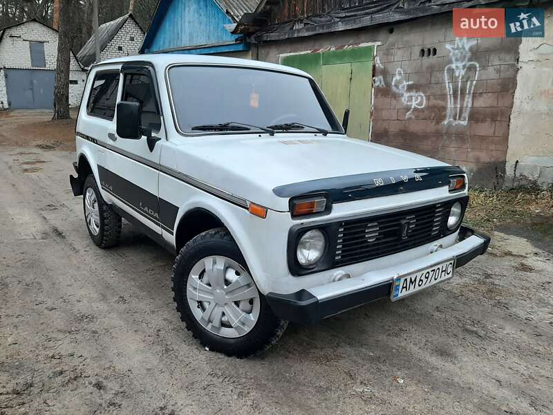 Внедорожник / Кроссовер ВАЗ / Lada 21214 / 4x4 2008 в Житомире