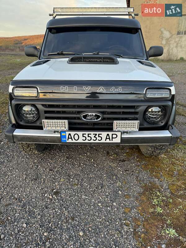 Внедорожник / Кроссовер ВАЗ / Lada 21214 / 4x4 2005 в Ужгороде