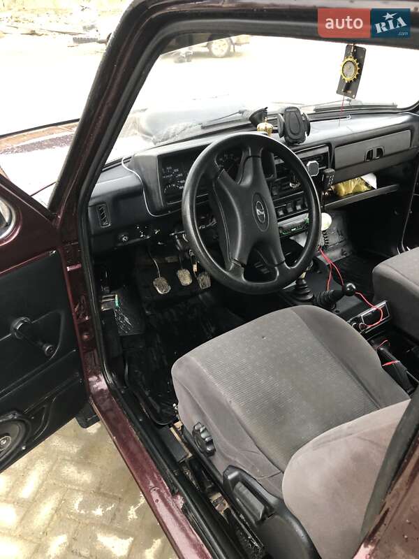 Внедорожник / Кроссовер ВАЗ / Lada 21214 / 4x4 2007 в Путиле