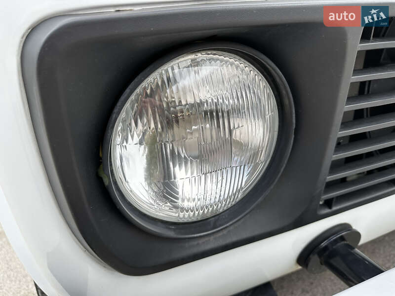 Внедорожник / Кроссовер ВАЗ / Lada 21214 / 4x4 2014 в Хмельнике