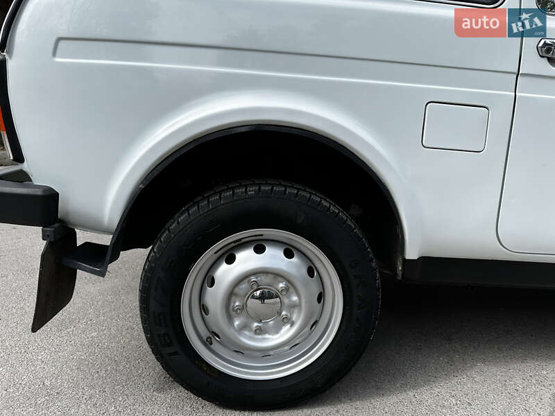 Внедорожник / Кроссовер ВАЗ / Lada 21214 / 4x4 2014 в Хмельнике