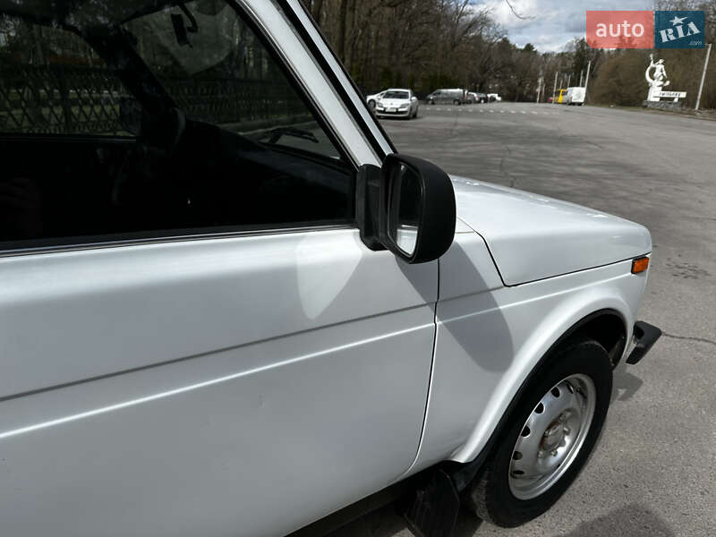 Внедорожник / Кроссовер ВАЗ / Lada 21214 / 4x4 2014 в Хмельнике