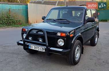 Внедорожник / Кроссовер ВАЗ 21214 / 4x4 2015 в 