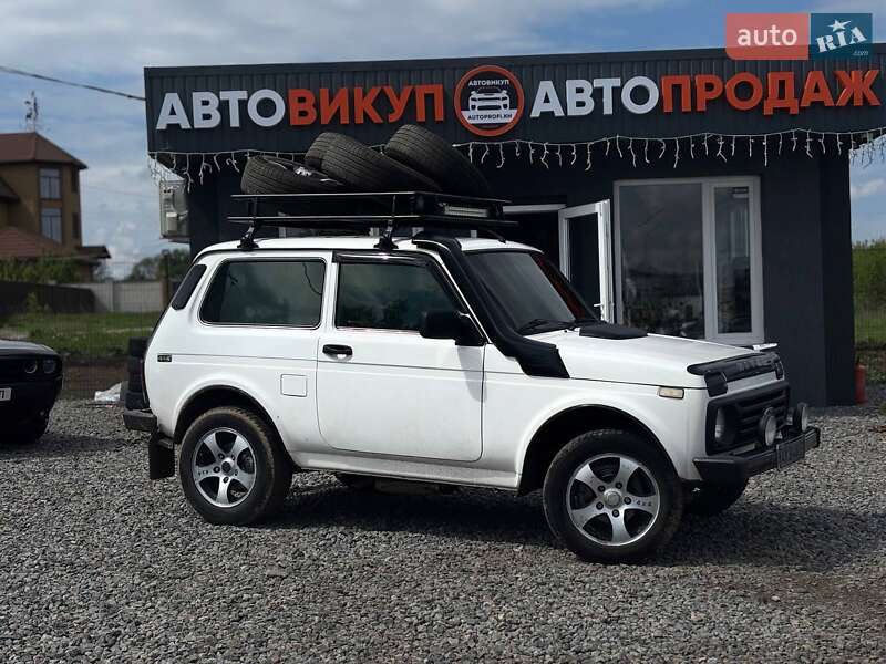 Позашляховик / Кросовер ВАЗ 21214 / 4x4 2011 в 
