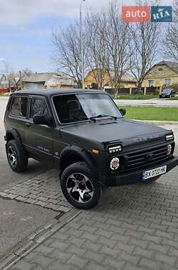Внедорожник / Кроссовер ВАЗ 21214 / 4x4 2016 в 