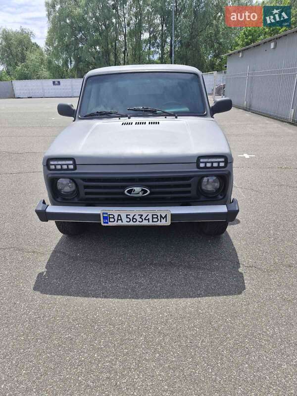 Внедорожник / Кроссовер ВАЗ 21214 / 4x4 2017 в 