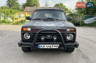 Позашляховик / Кросовер ВАЗ 21214 / 4x4 2011 в 