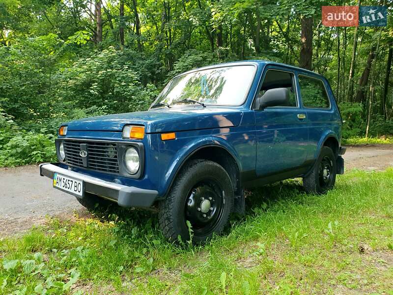 Внедорожник / Кроссовер ВАЗ 21214 / 4x4 2011 в 