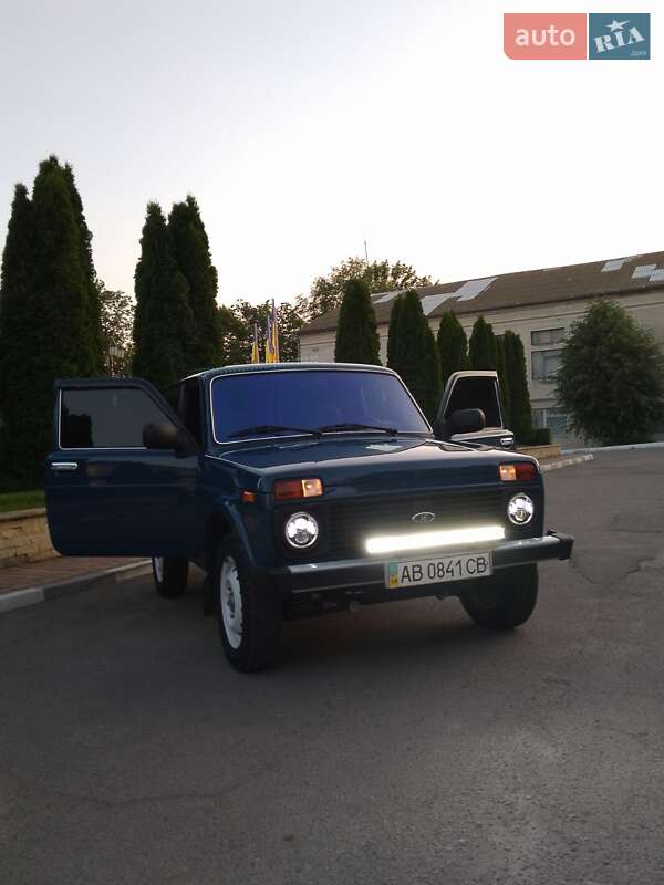 Внедорожник / Кроссовер ВАЗ / Lada 21214 / 4x4 2011 в Тростянце