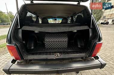 Внедорожник / Кроссовер ВАЗ 21214 / 4x4 2011 в 