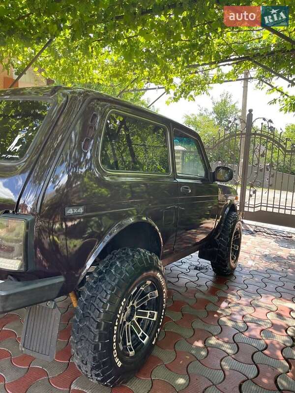 Позашляховик / Кросовер ВАЗ / Lada 21214 / 4x4 2005 в Чернівцях