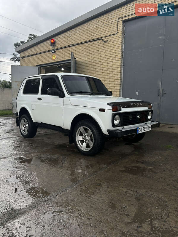 Позашляховик / Кросовер ВАЗ / Lada 21214 / 4x4 2013 в Харкові