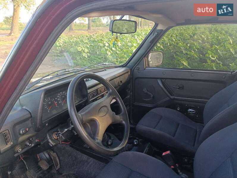 Внедорожник / Кроссовер ВАЗ / Lada 21214 / 4x4 2013 в Харькове